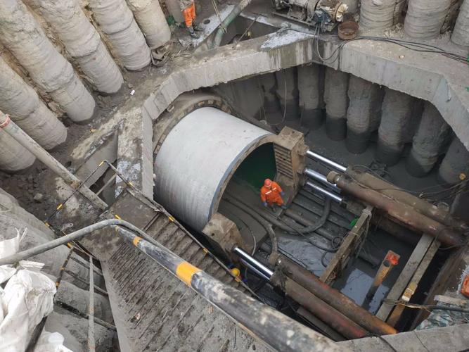 咸阳路污水处理厂配套管网工程第一标段日报:2019年1月12日